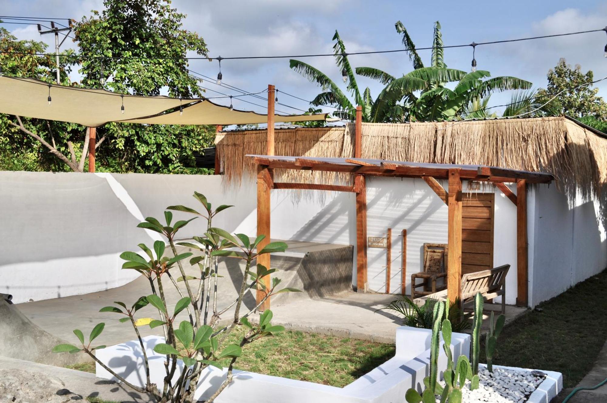 Ripbowl Guest House Selong Belanak Exterior foto